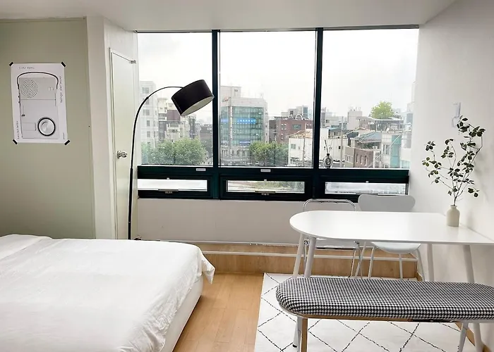 Apartment Hongdae Stn 1min Modish Style
