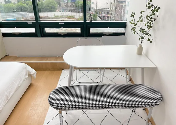 Apartment Hongdae Stn 1min Modish Style *